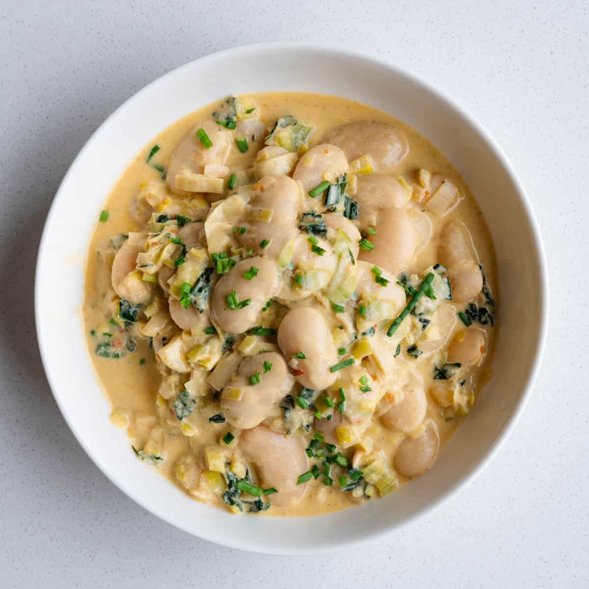 creamy-gigantes-beans-with-leeks
